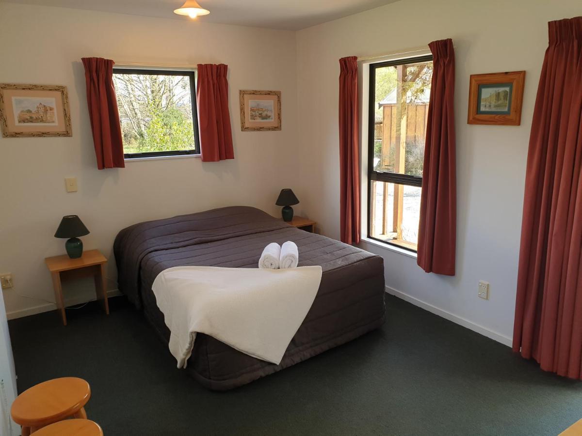 Lake Brunner Country Motel & Holiday Park Moana Eksteriør billede