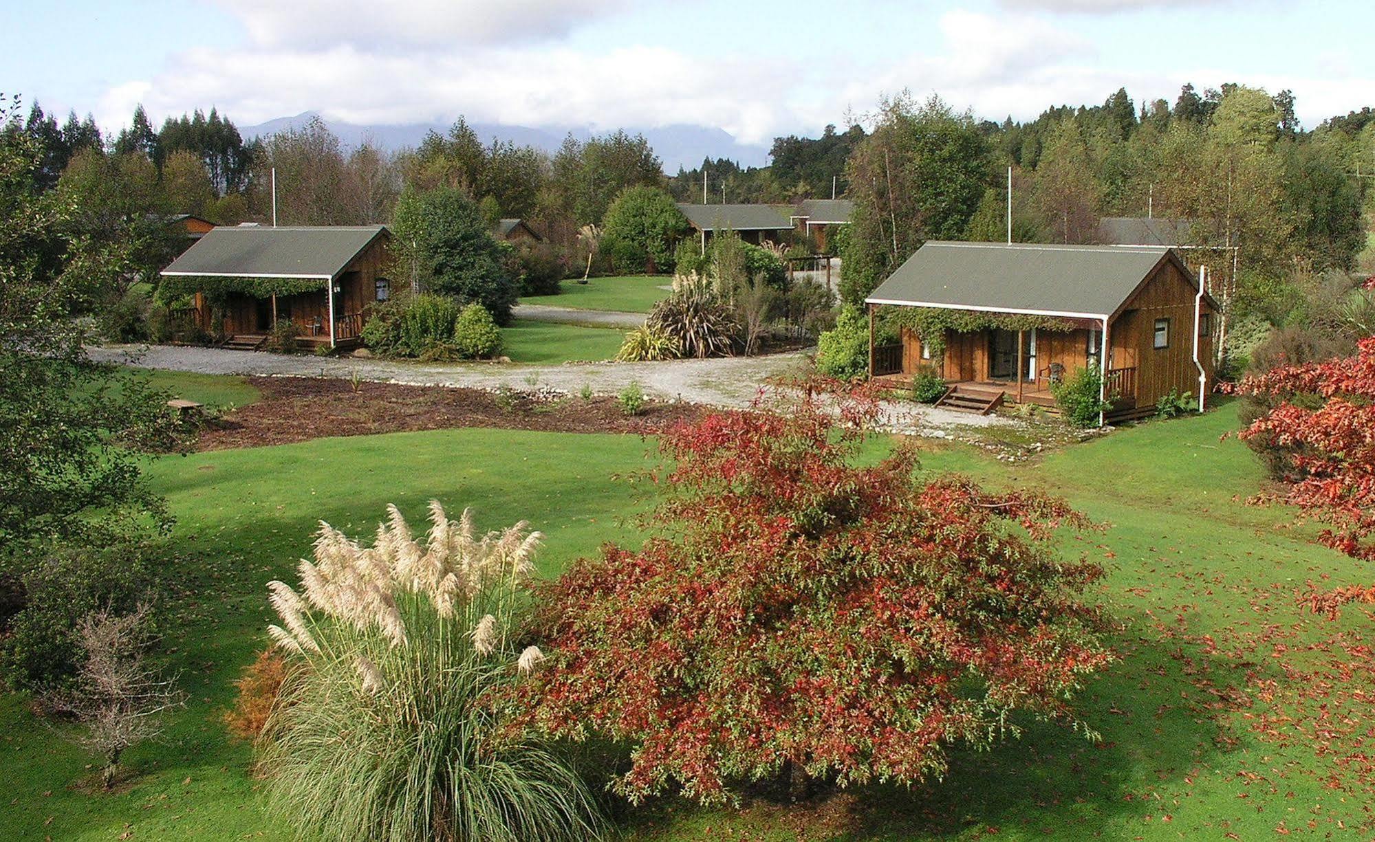 Lake Brunner Country Motel & Holiday Park Moana Eksteriør billede